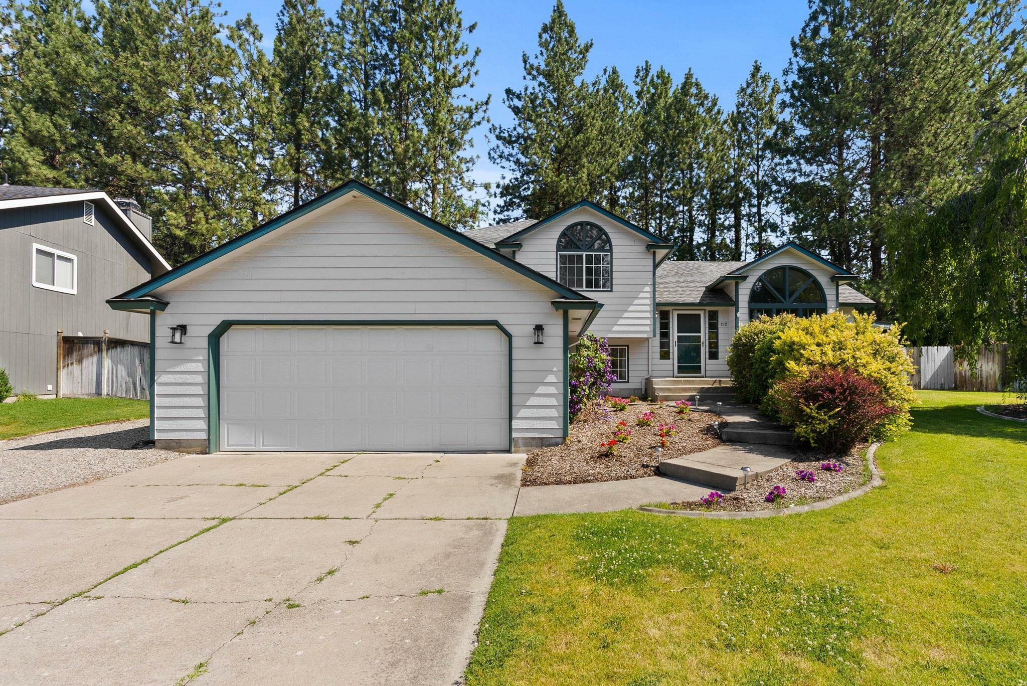 Property Photo:  212 W Rolland Ave  WA 99218 