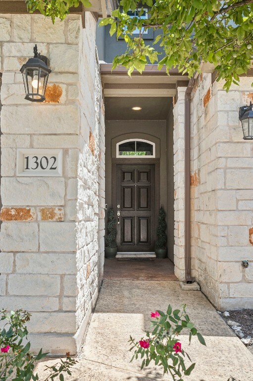 Property Photo:  13400 Briarwick Drive 1302  TX 78729 