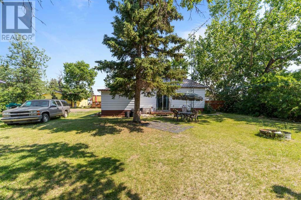 Property Photo:  4822 49 Street  AB T0B 2V0 