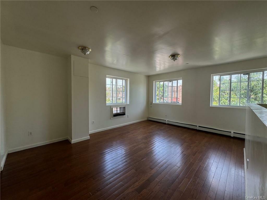 Property Photo:  2262A Ellis Avenue 3  NY 10462 