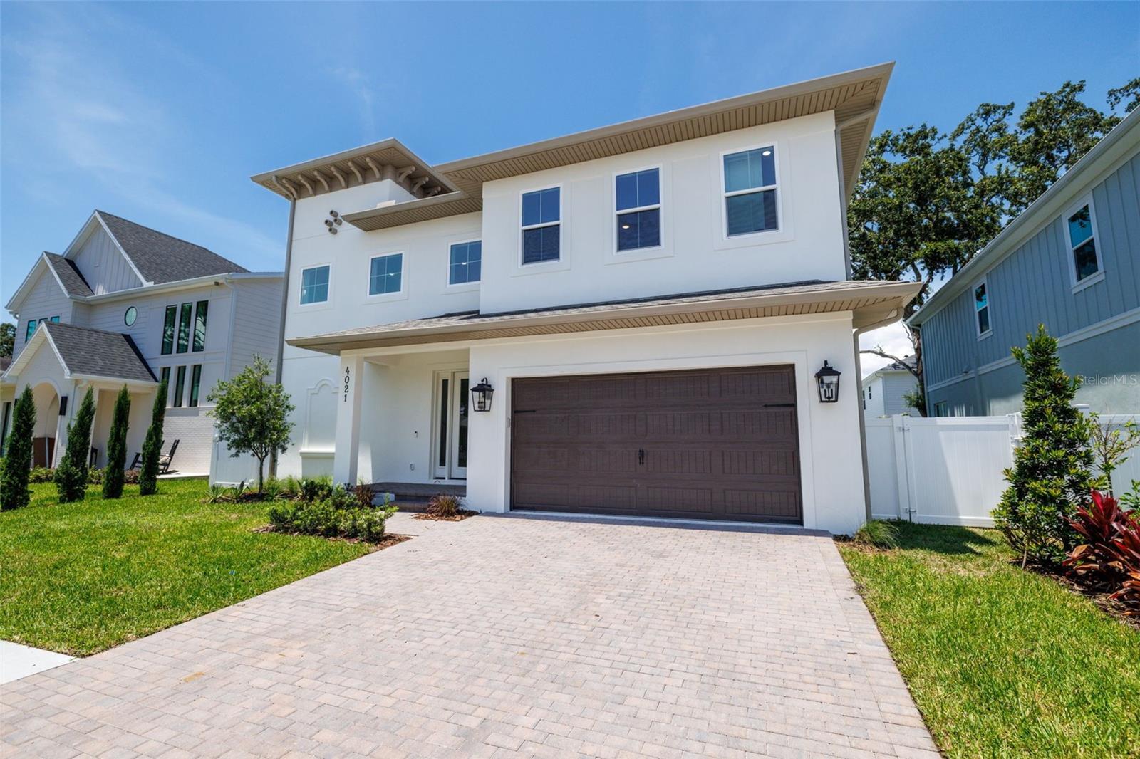 Property Photo: 4021 W Santiago Street FL 33629