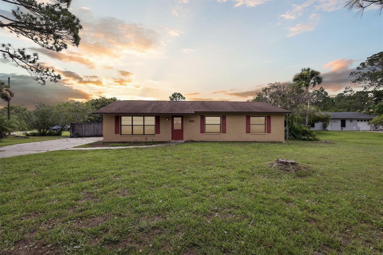 Property Photo:  3503 Yule Tree Drive  FL 32141 