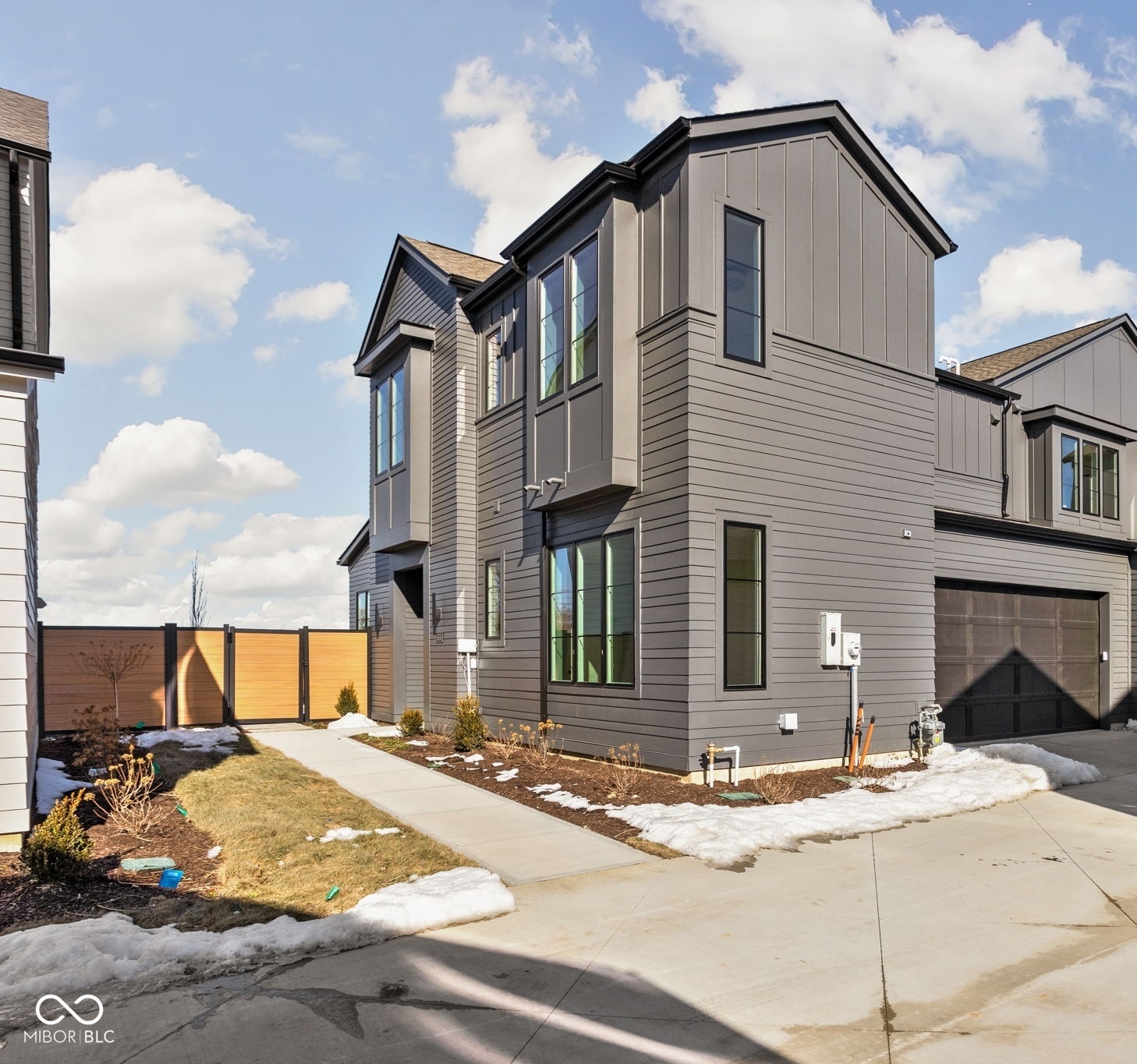 Property Photo: 1676 Ties Way IN 46074