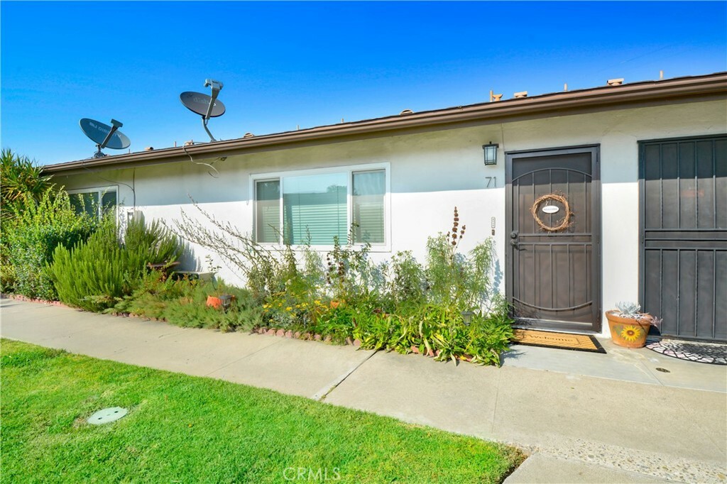 Property Photo:  1800 E Heim Avenue 71  CA 92865 