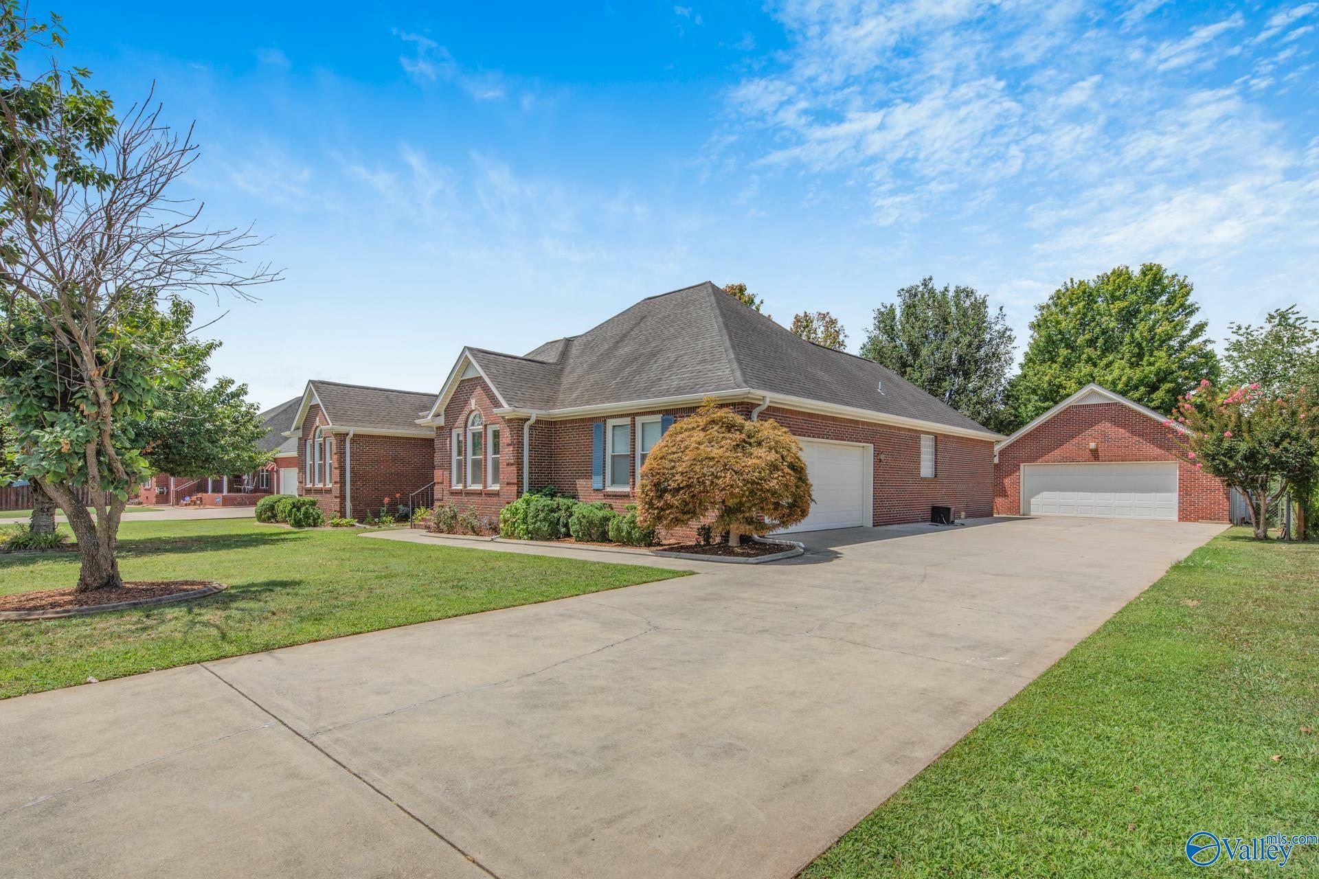 Property Photo: 106 River Wind Drive AL 35811
