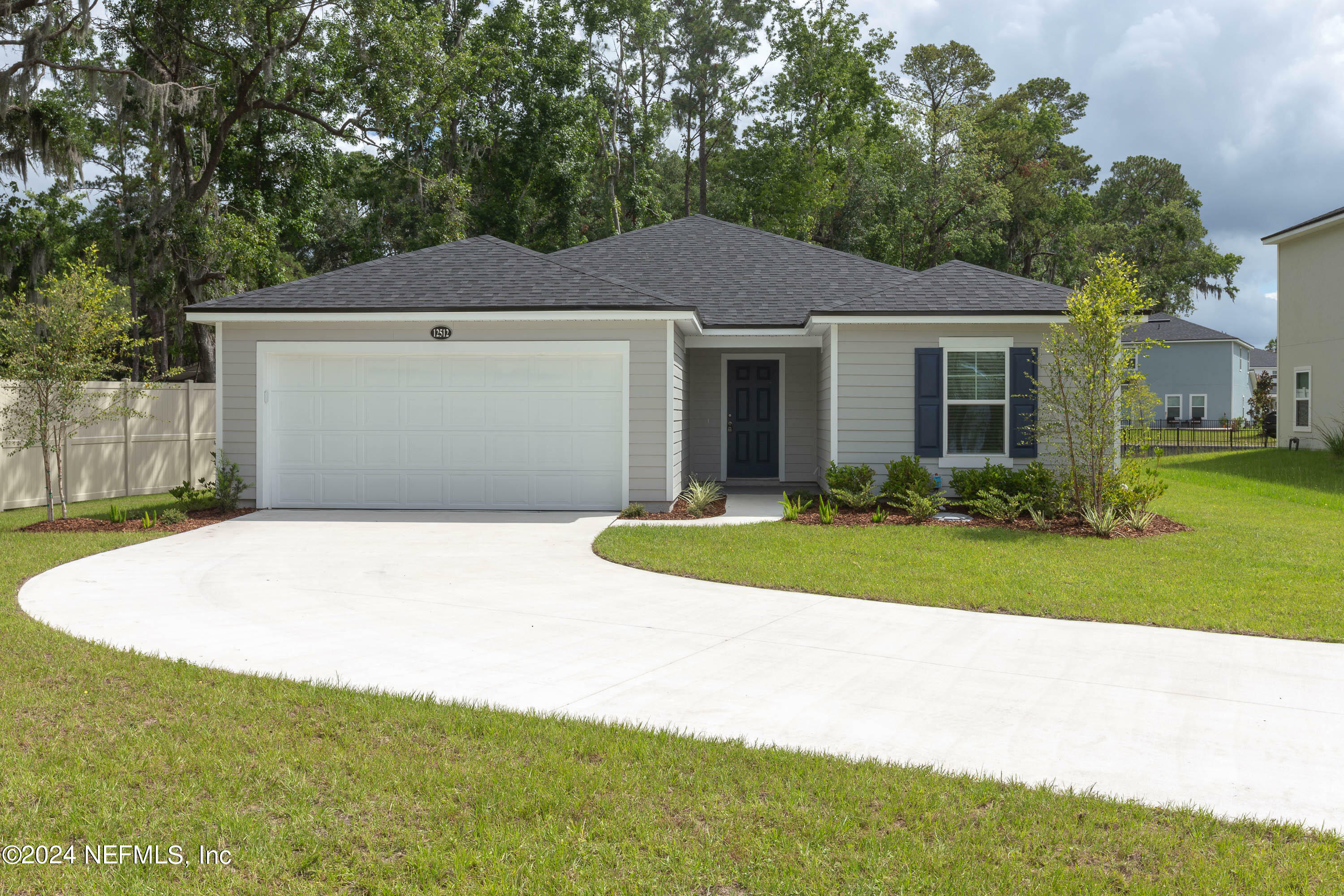 Property Photo:  12512 Creekside Manor Drive  FL 32218 