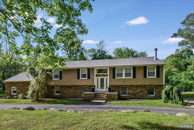 Property Photo:  54 Tintle Road  NJ 07405 