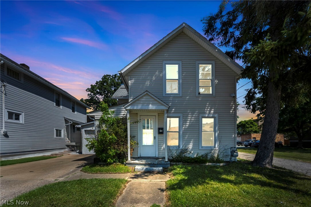 Property Photo:  1028 W 5th Street  OH 44052 