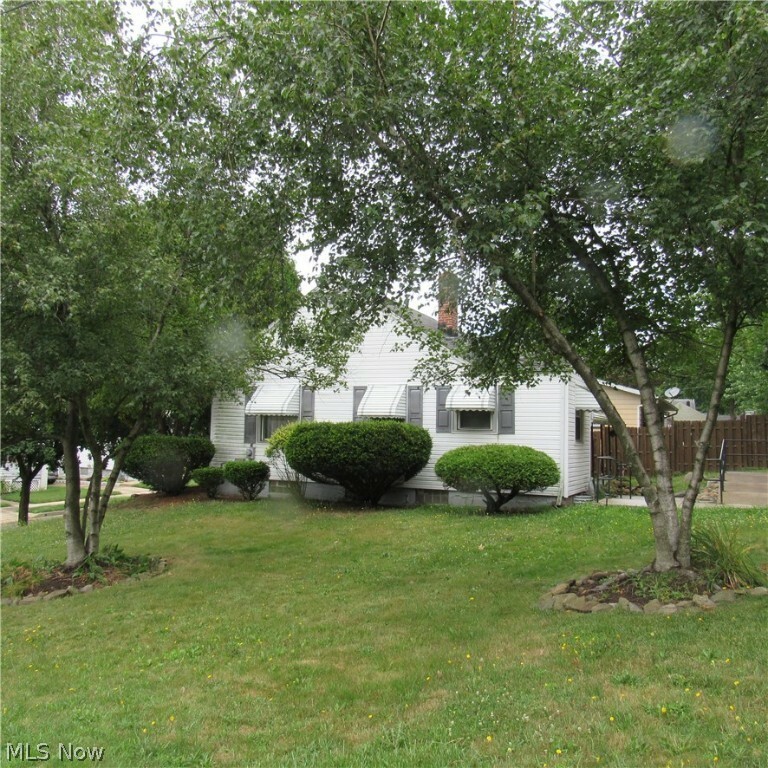 Property Photo:  1975 9th Street SW  OH 44314 