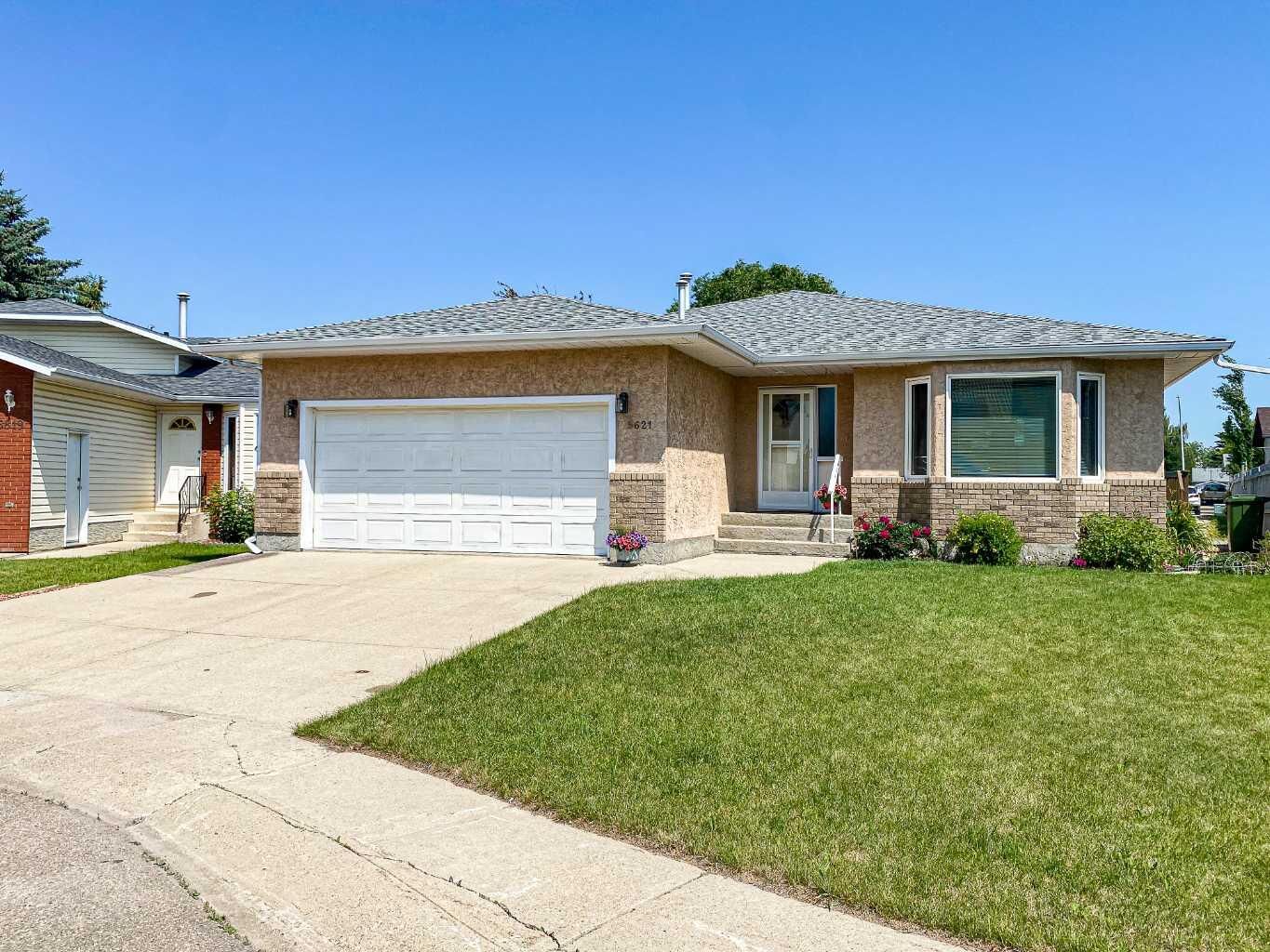 Property Photo:  5621 58 Avenue  AB T4H 1K4 