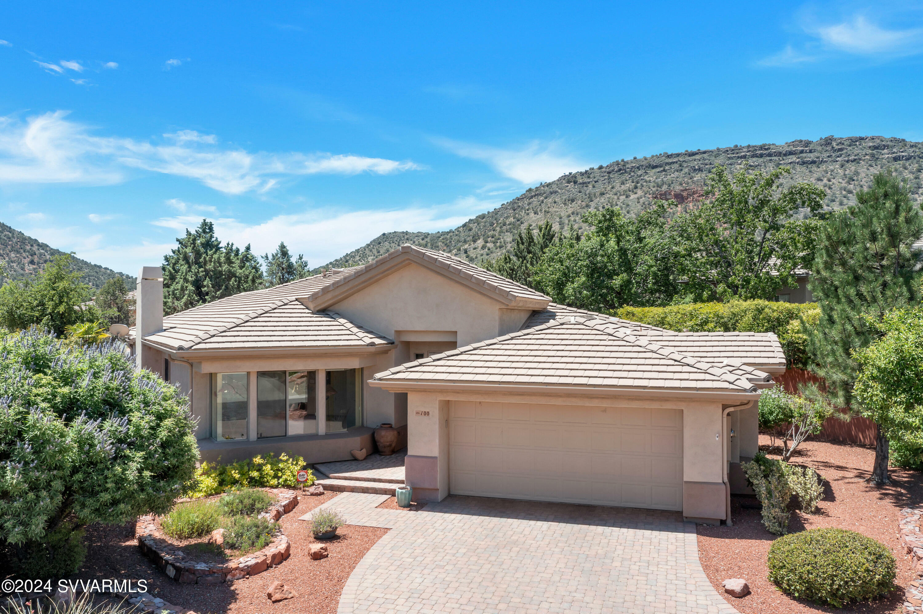 Property Photo: 100 W Bighorn Court AZ 86351