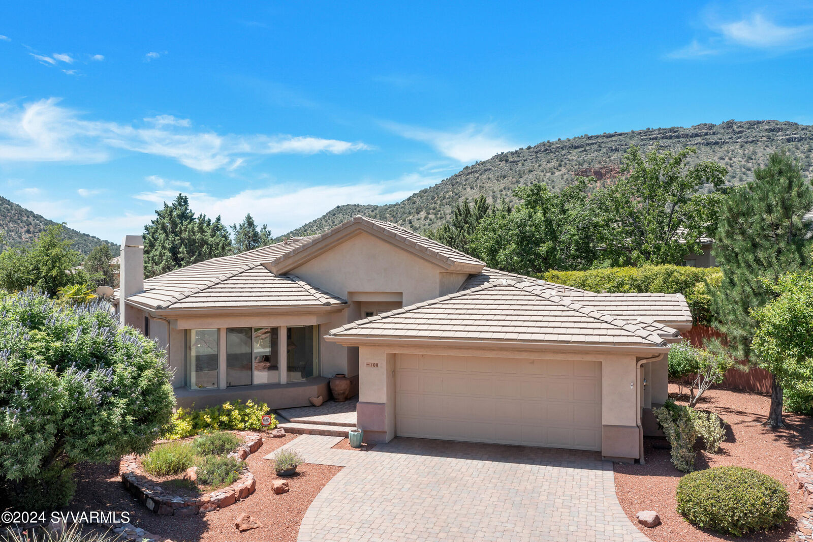 Property Photo: 100 W Bighorn Court AZ 86351