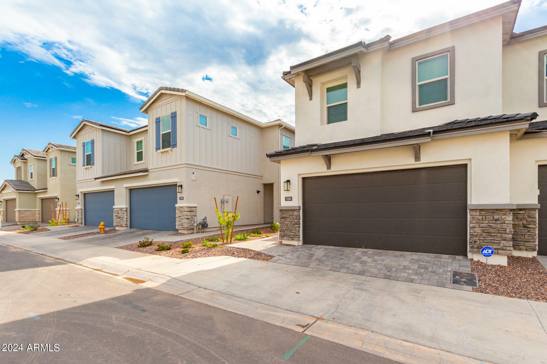 Property Photo: 17341 N 50th Way AZ 85254