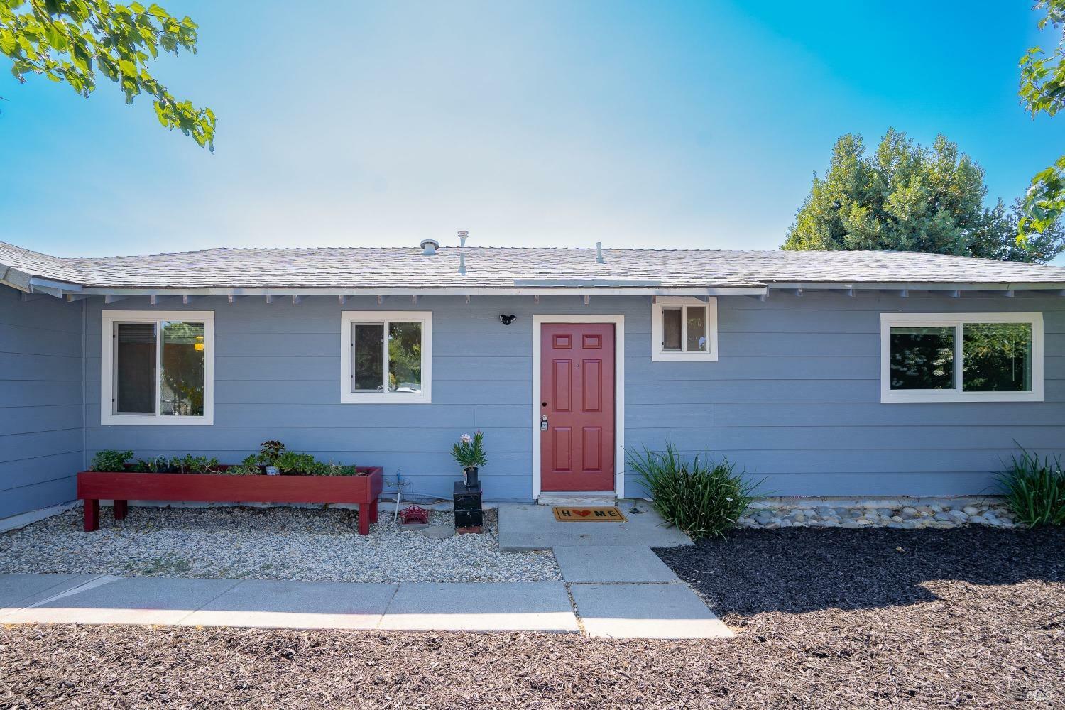 Property Photo:  1125 School Street  CA 94585 