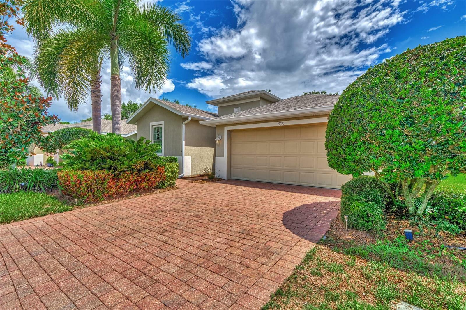 Property Photo:  9070 Coachman Drive  FL 34293 