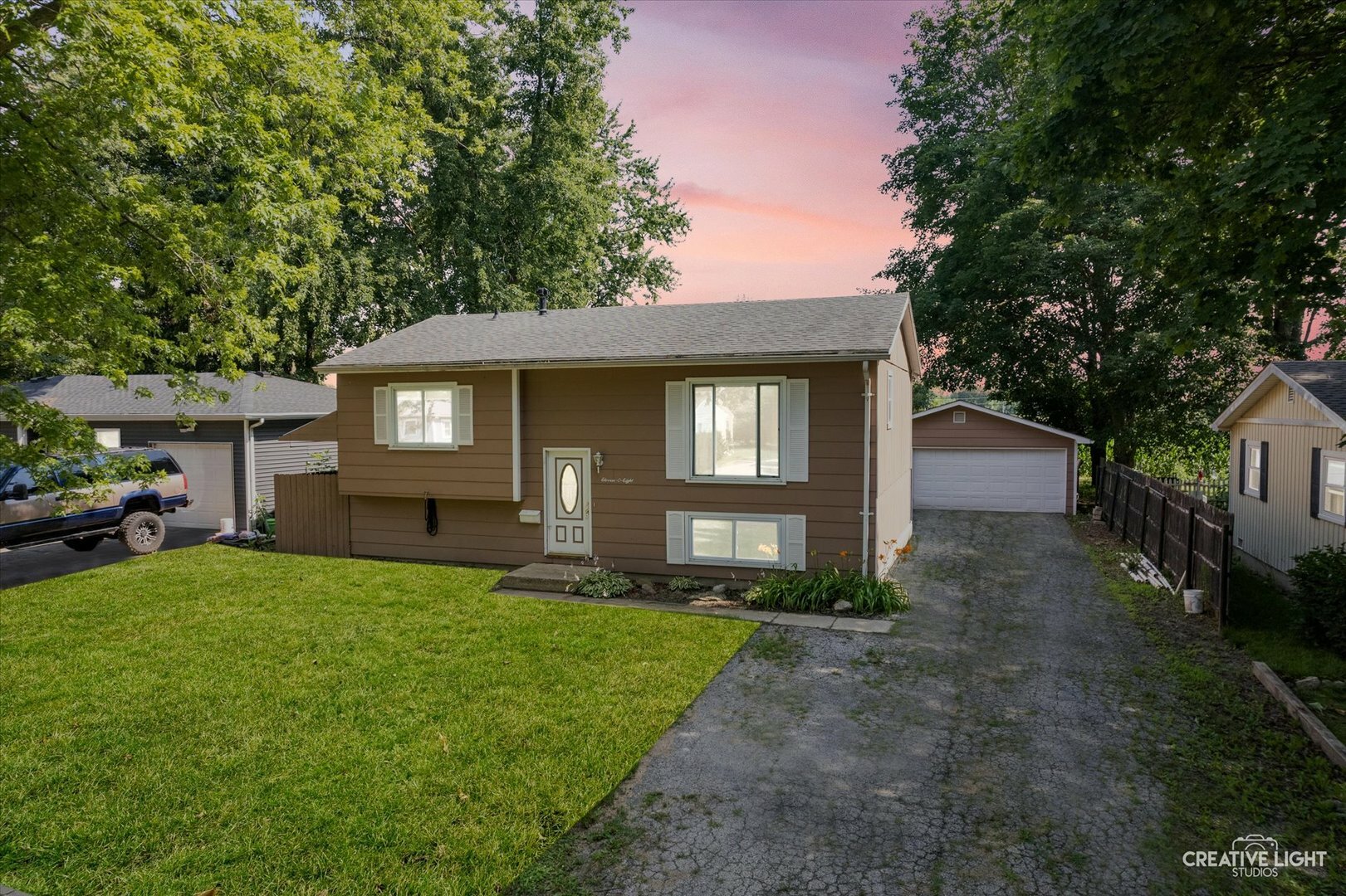 Property Photo:  1108 E 5th Street  IL 60548 