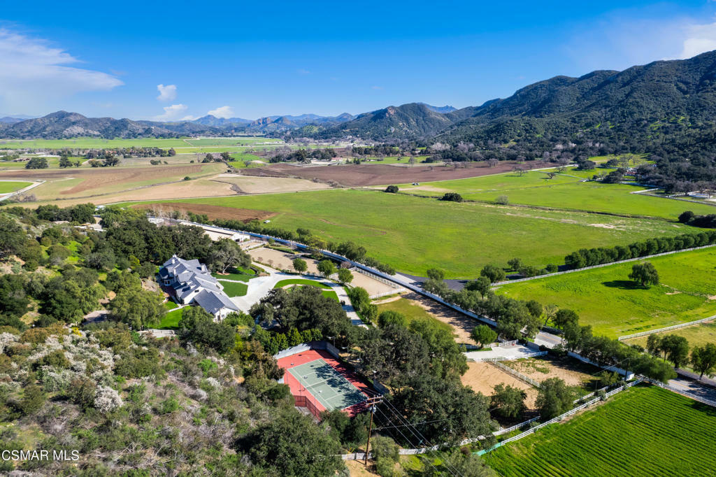 Property Photo:  1515 Hidden Valley Road  CA 91361 