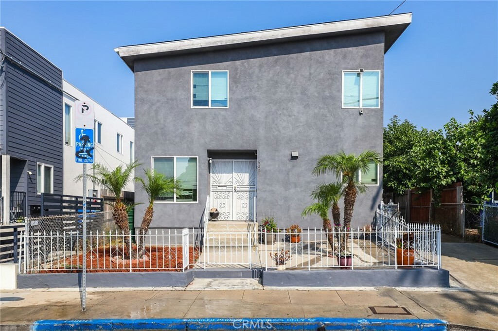 Property Photo:  509 S Mathews Street  CA 90033 