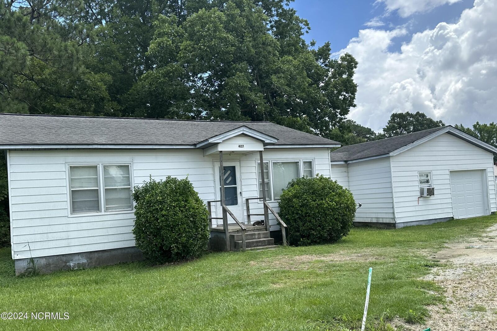 Property Photo: 427 Bouy Street NC 28560