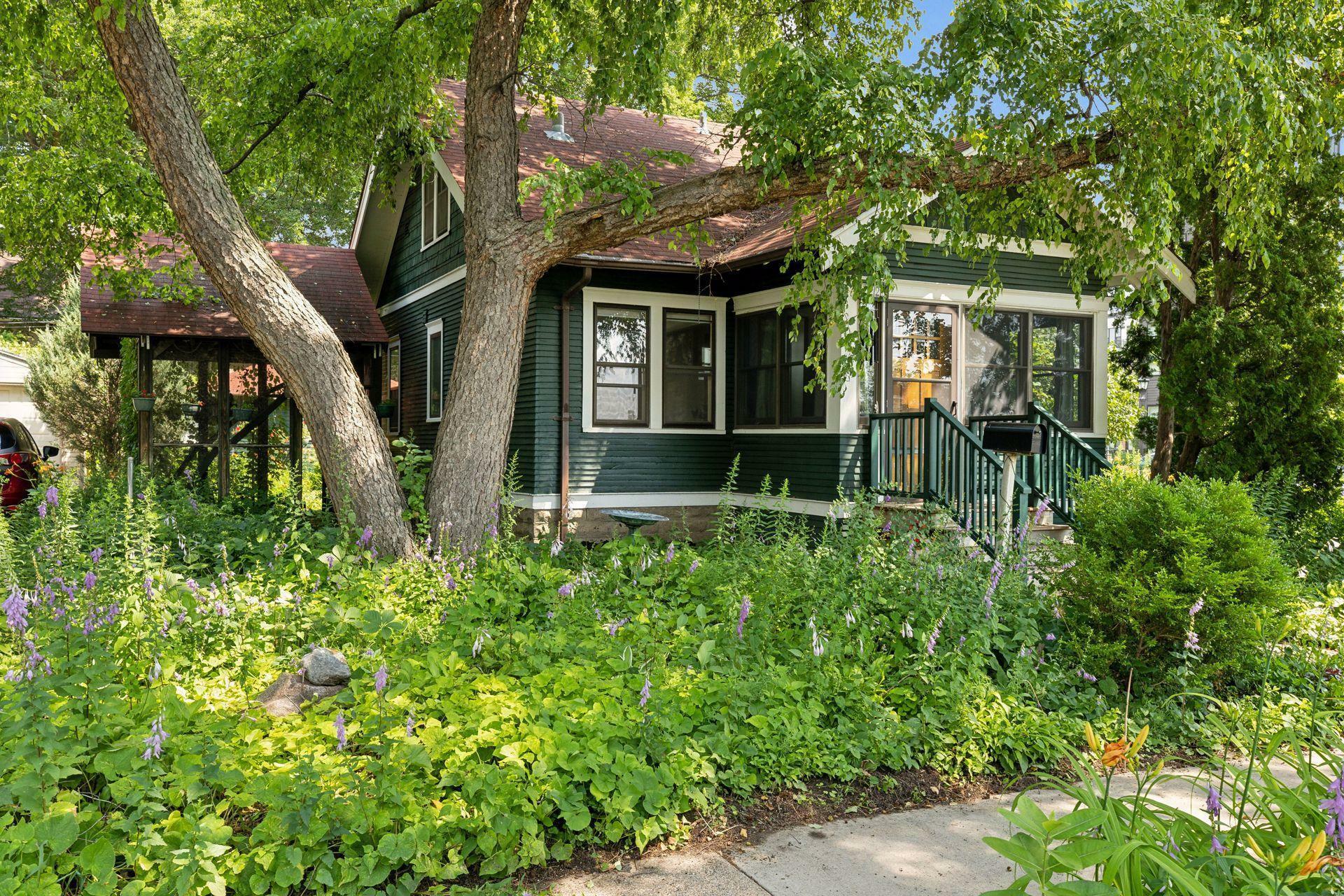 Property Photo: 2223 Sharon Avenue SE MN 55414