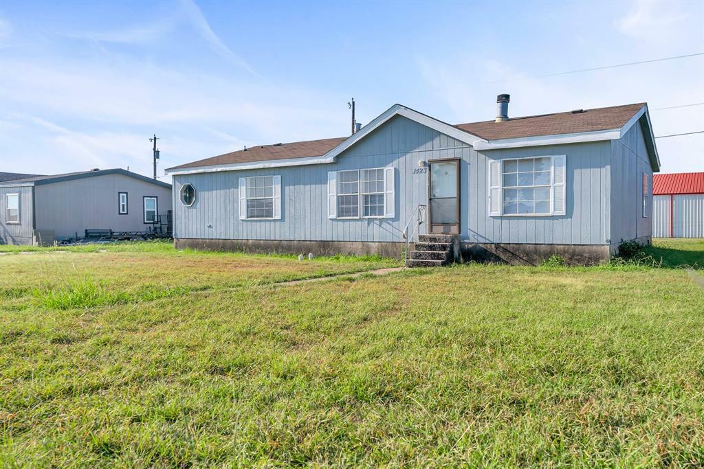 Property Photo:  1423 Old Bridge Road  TX 76033 