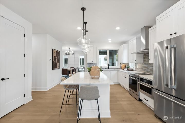 Property Photo:  12335  138th Place NE 106  WA 98052 