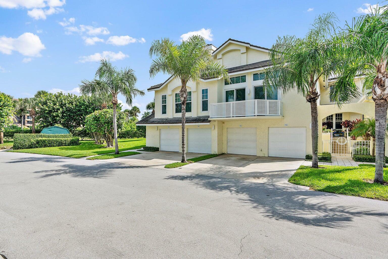 Property Photo:  705 Mainsail Circle  FL 33477 