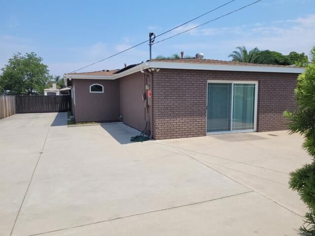 Property Photo: 1422 Naranca Avenue CA 92021