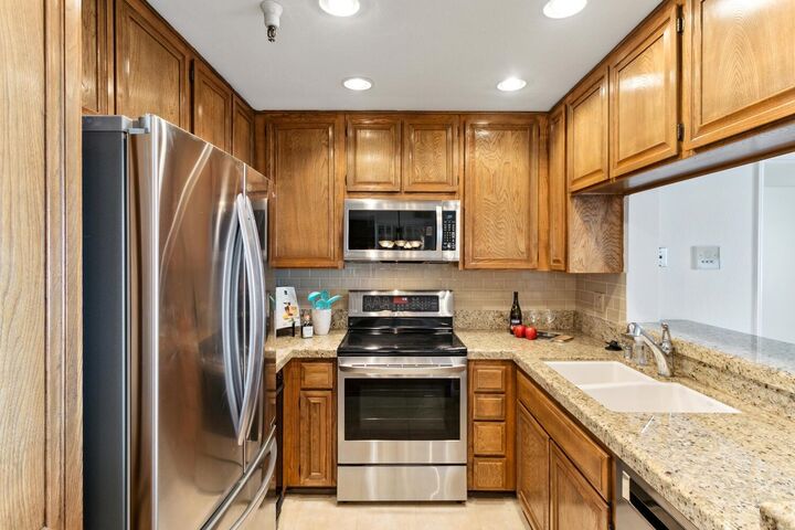 Property Photo: 5765 Friars Rd 154 CA 92110