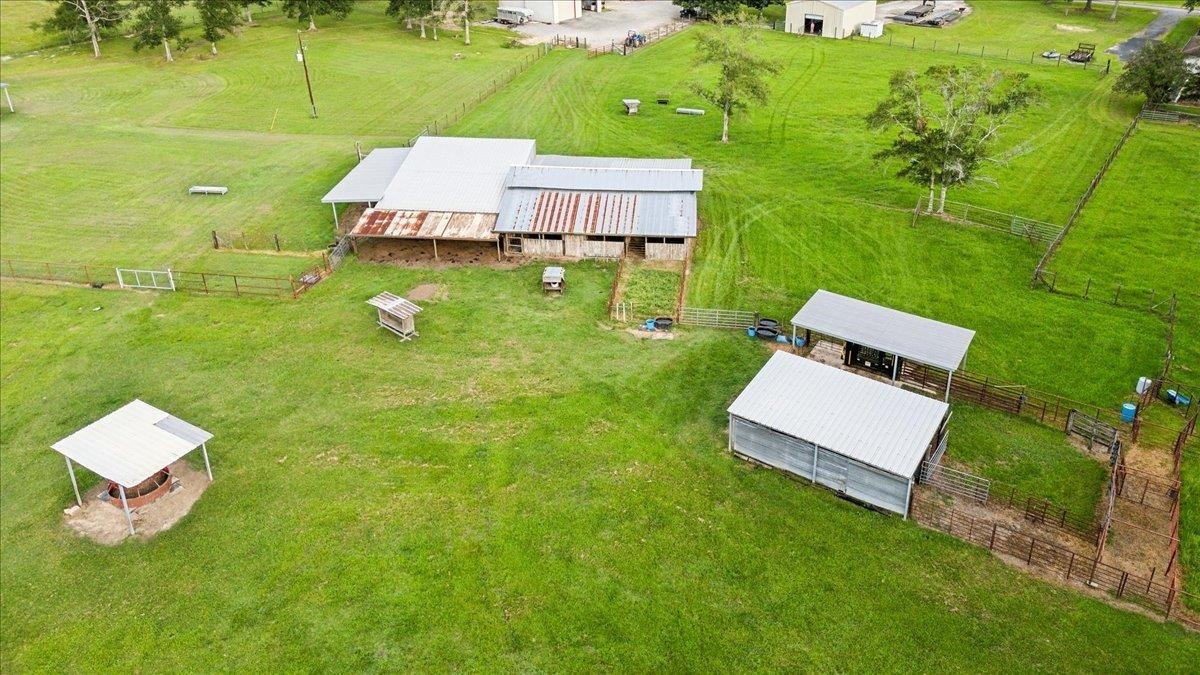 Property Photo:  6294 Peveto Rd  TX 77632 