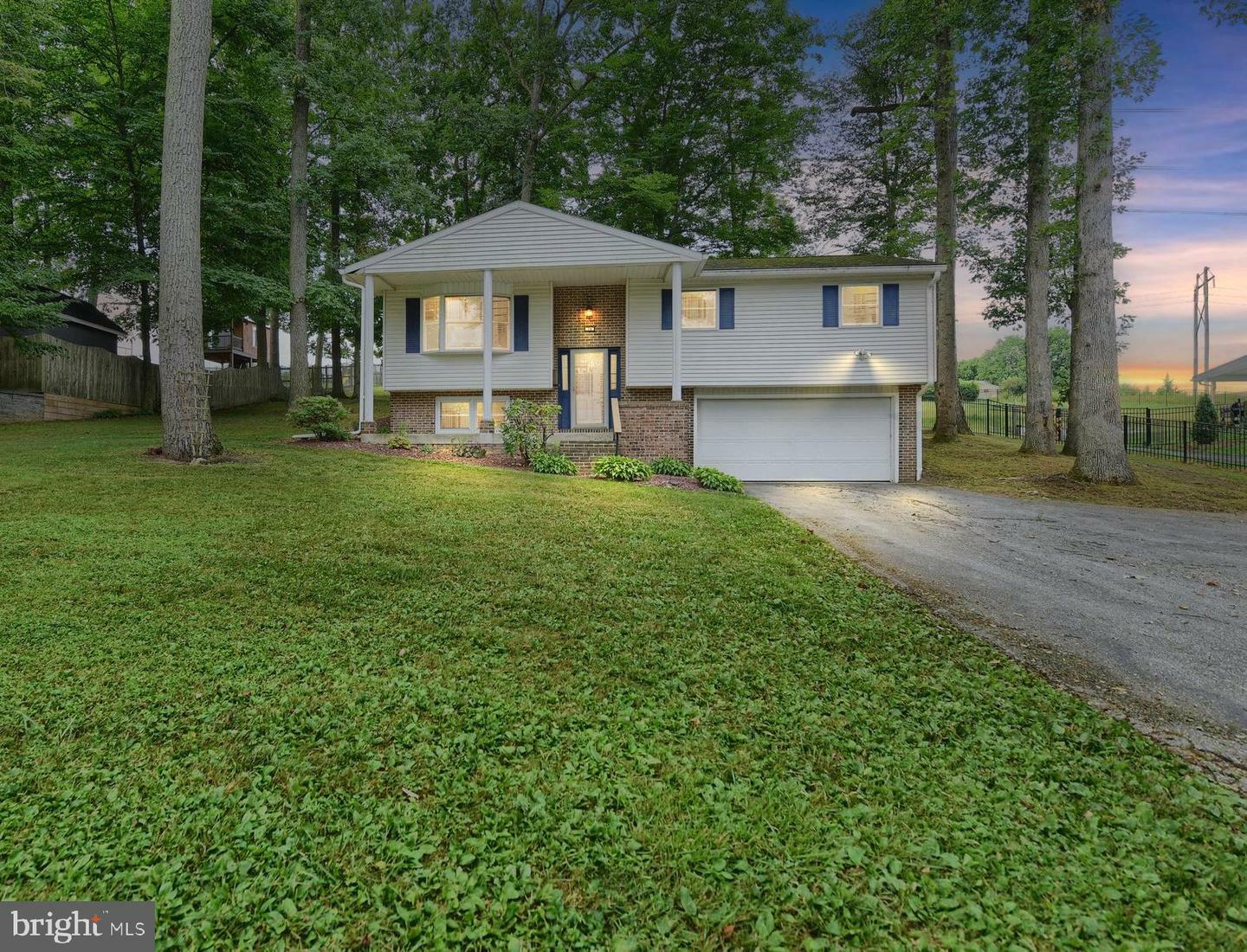 Property Photo:  28 Autumn Drive  PA 17019 