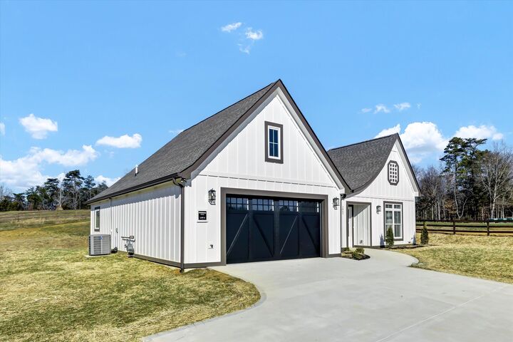 Property Photo:  2409 Iron Forge Way  TN 37876 