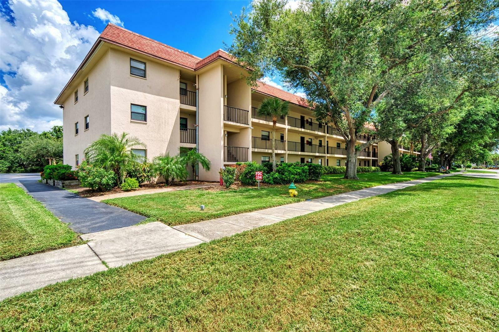 Property Photo:  104 Capri Isles Boulevard 111  FL 34292 