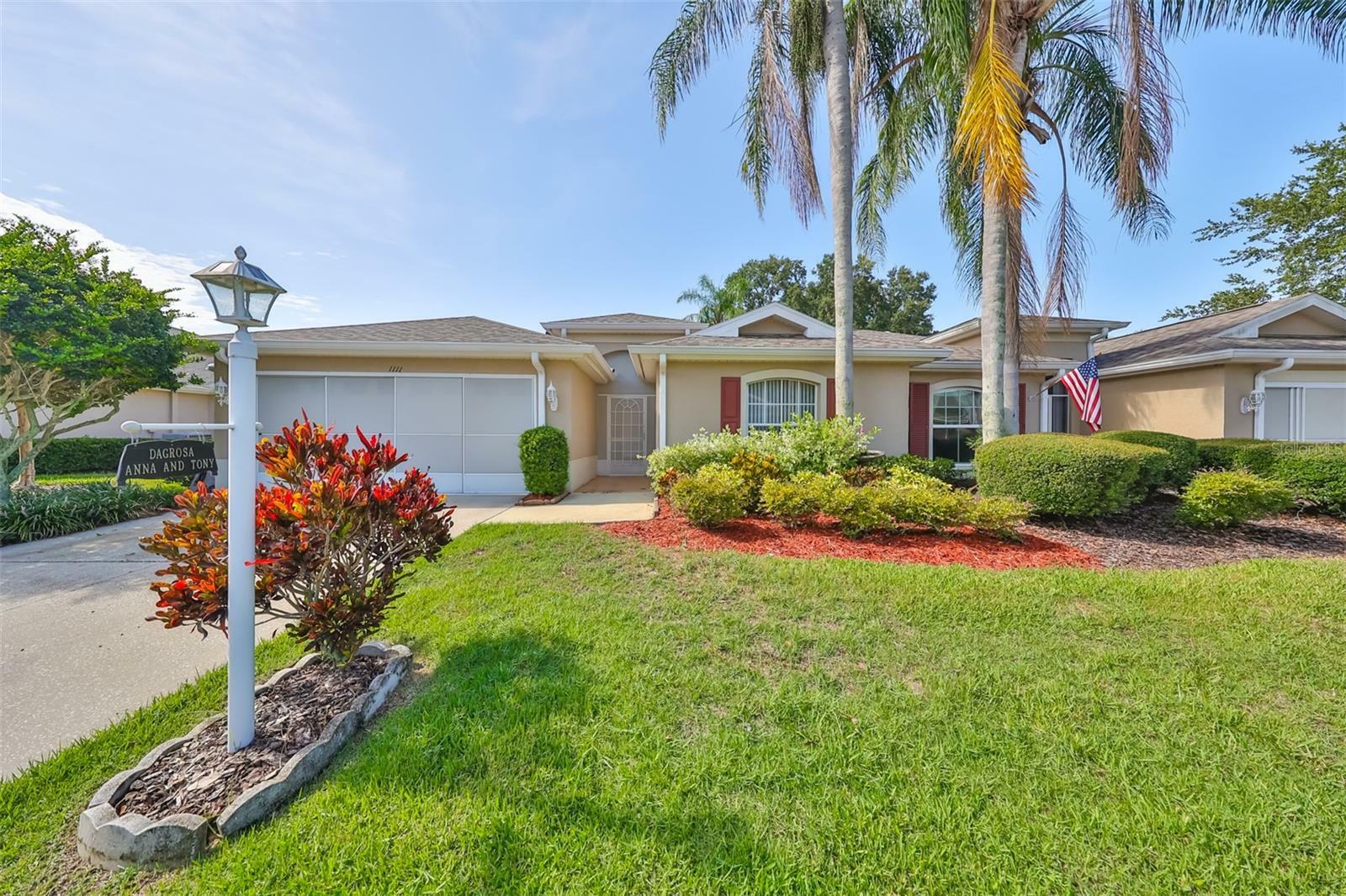 Property Photo:  1111 Corinth Greens Drive  FL 33573 