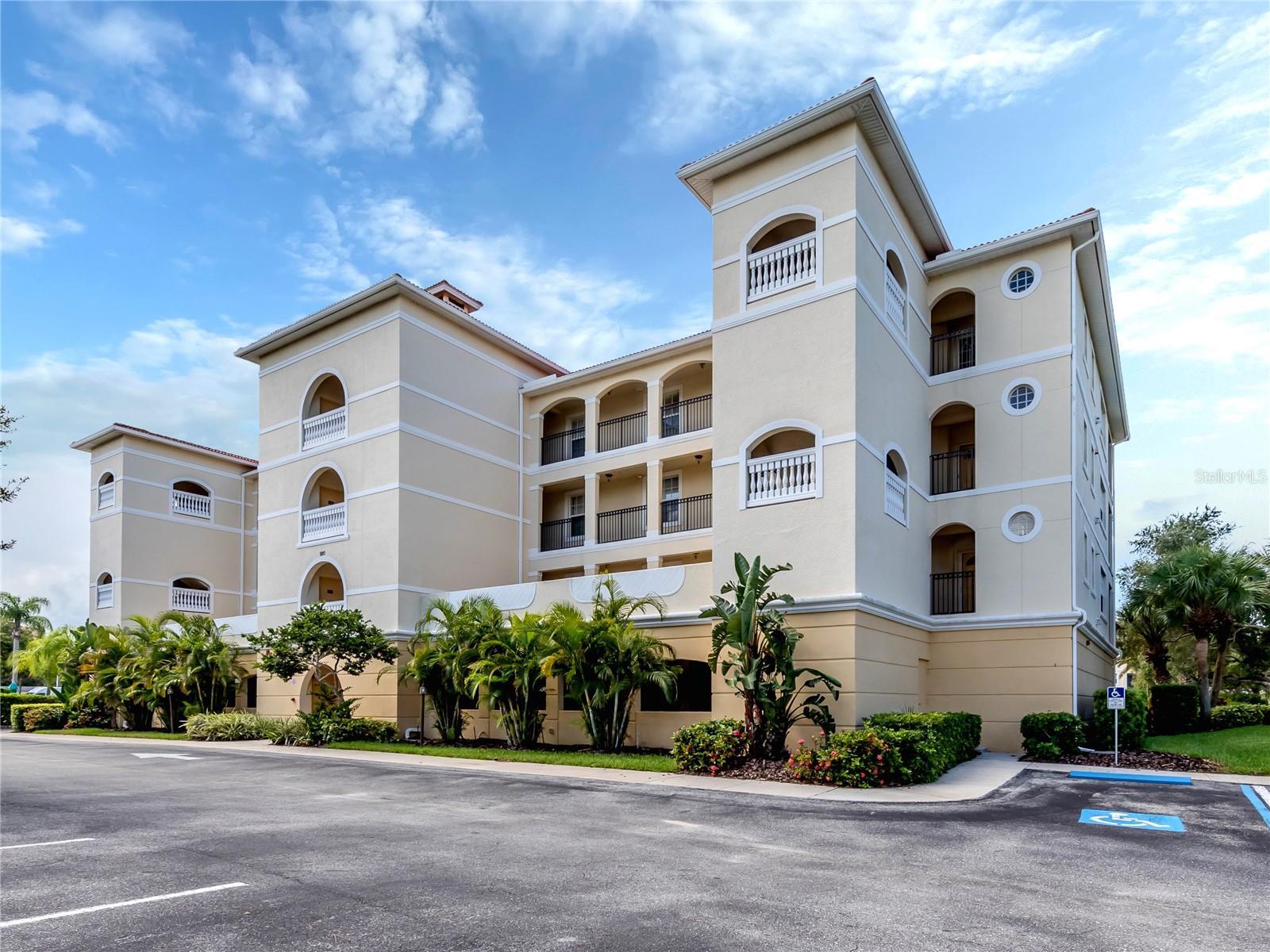 Property Photo: 920 Cooper Street 304 FL 34285