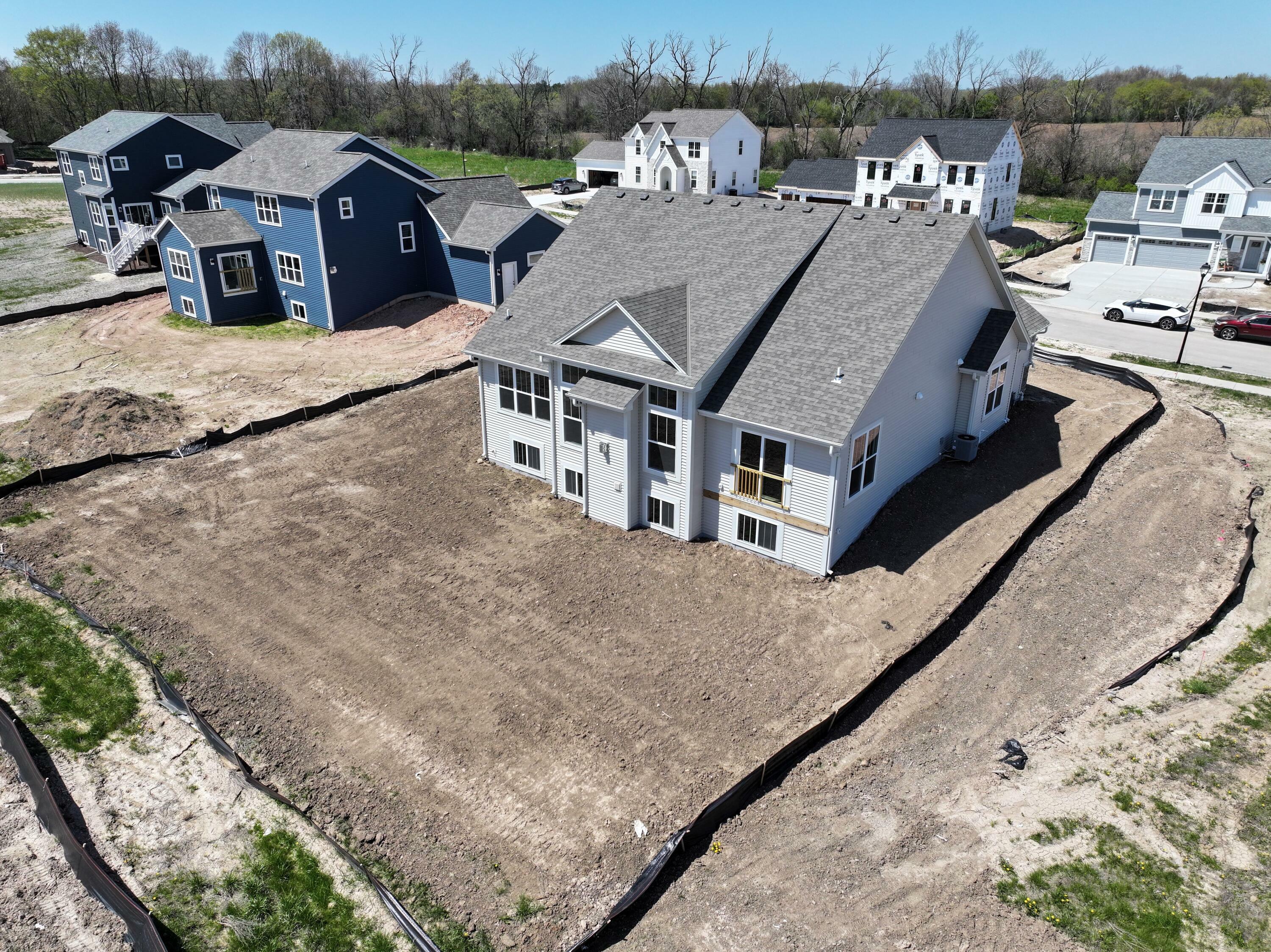 Property Photo: 403 W Sparrow Way WI 53024