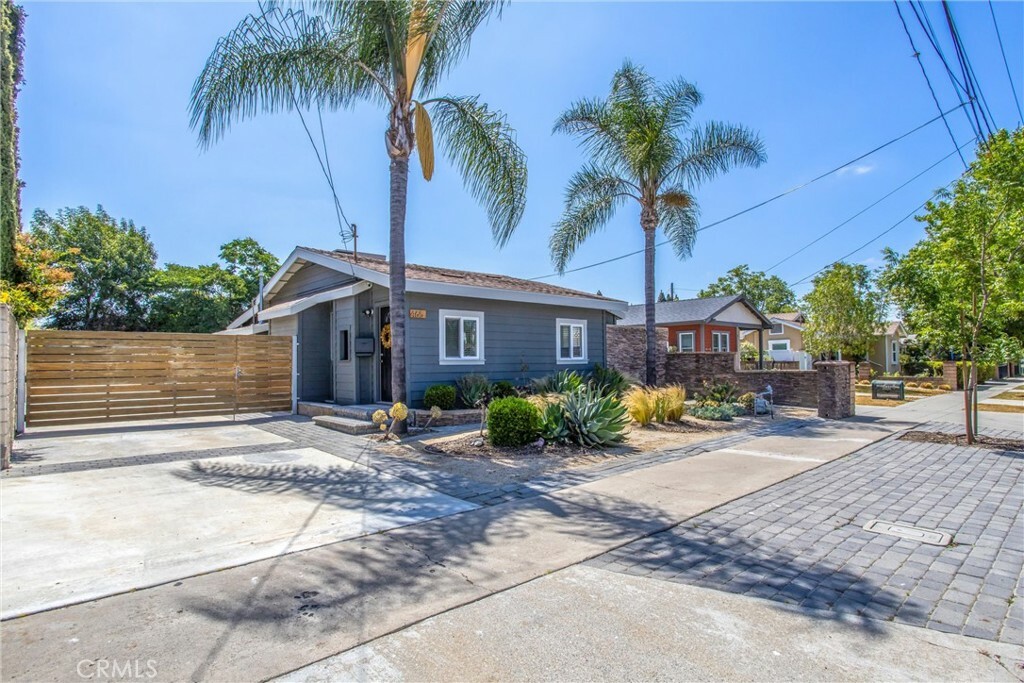 Property Photo:  465 N Cypress Street  CA 92866 