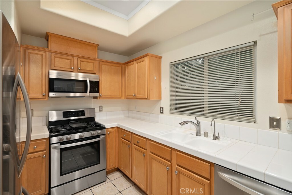 Property Photo:  9354 Burnet Avenue 122  CA 91343 