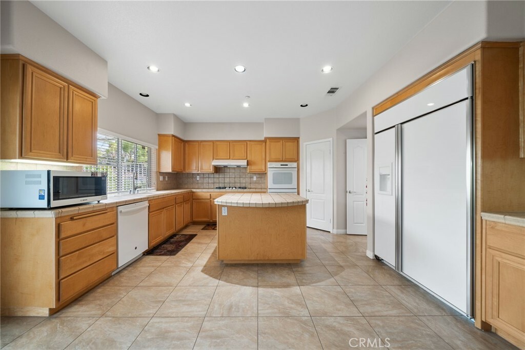 Property Photo:  6517 Applewood Street  CA 92346 