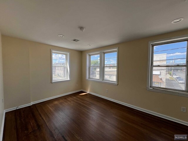 Property Photo:  500 Valley Brook Avenue 2F  NJ 07071 