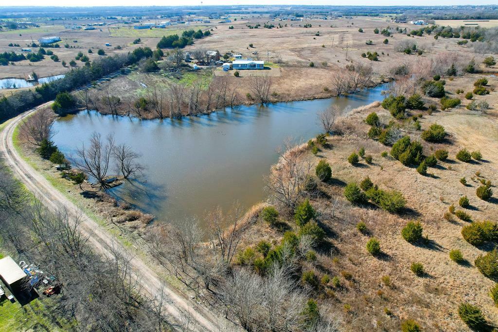 Property Photo:  936 County Road 1121  TX 75442 