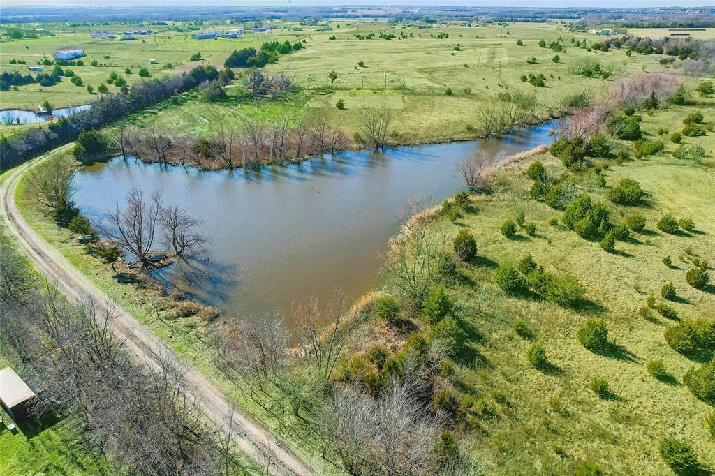 Property Photo:  936 County Road 1121  TX 75442 