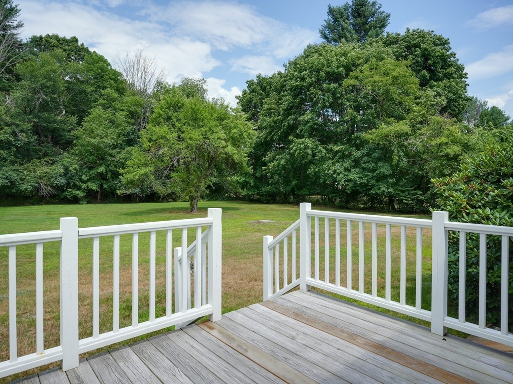 Property Photo:  6 Jonathan Ln  MA 01730 
