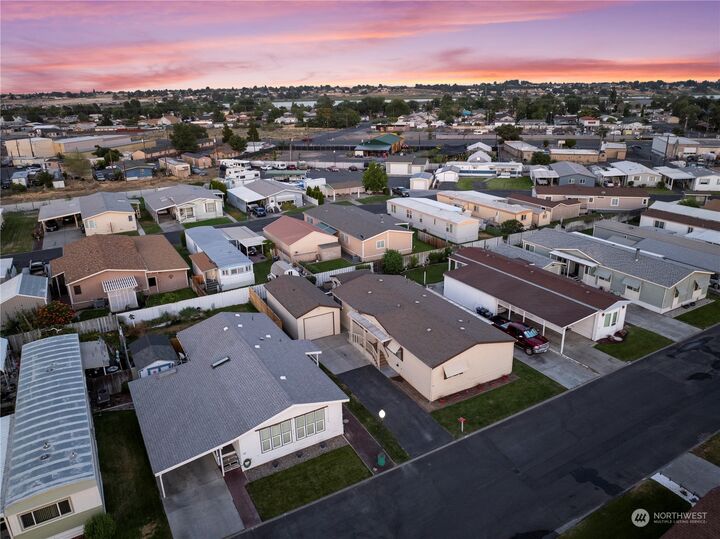 Property Photo:  2240 W Broadway Drive 23  WA 98837 