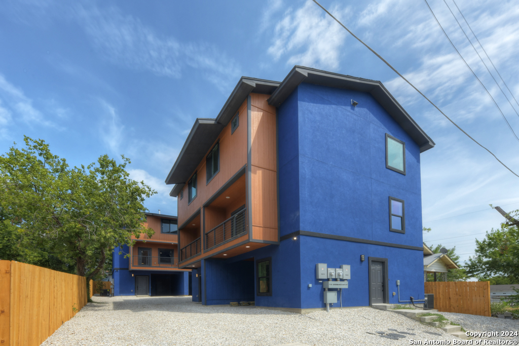 Property Photo: 118 Shenandoah 201 TX 78210