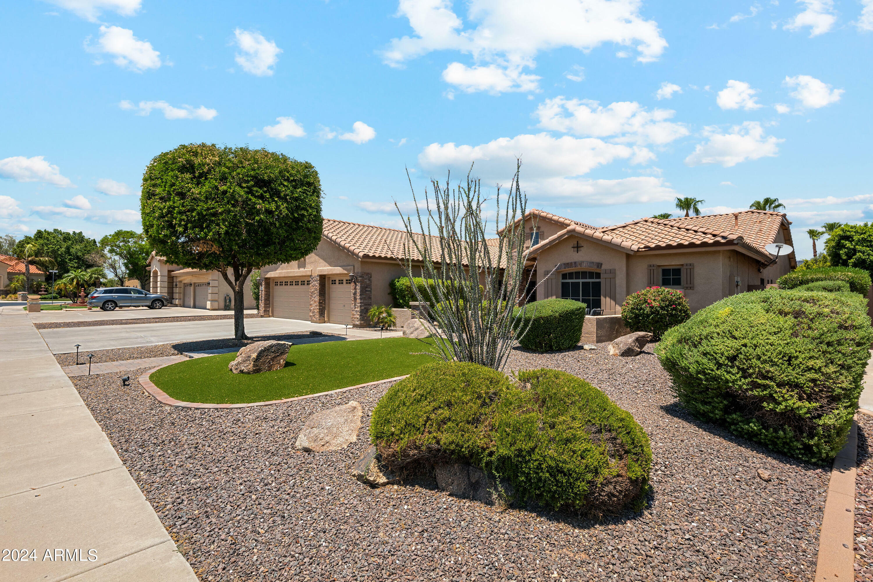 Property Photo:  9606 W Gambit Trail Trail  AZ 85383 