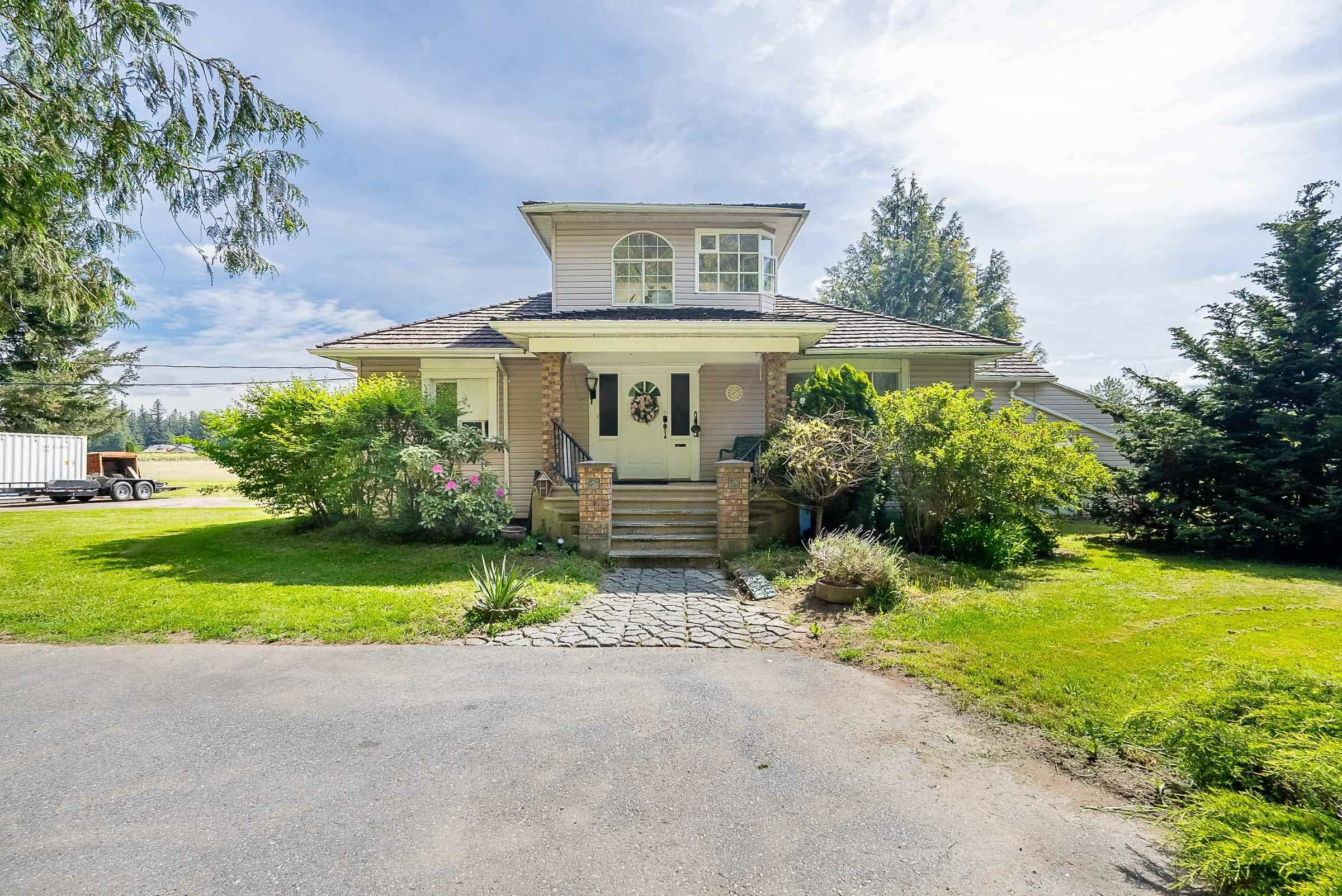 Property Photo:  556 Laxton Street  BC V2S 1M3 