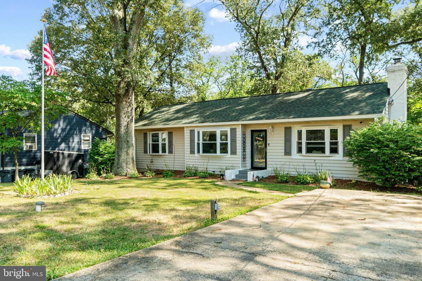 Property Photo:  1122 Oak View Drive  MD 21032 