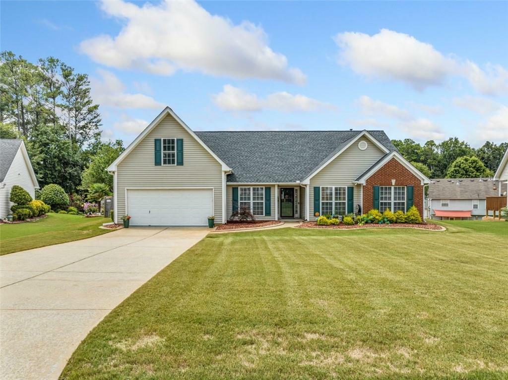 Property Photo: 635 Windsor Brook Lane GA 30045