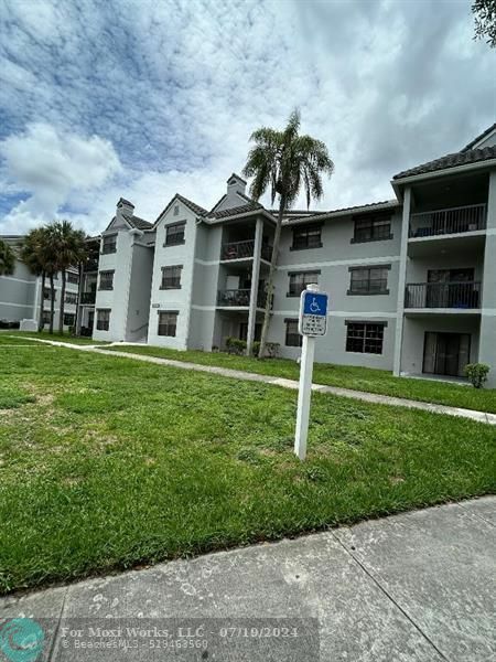 Property Photo: 11225 W Atlantic Blvd 102 FL 33071